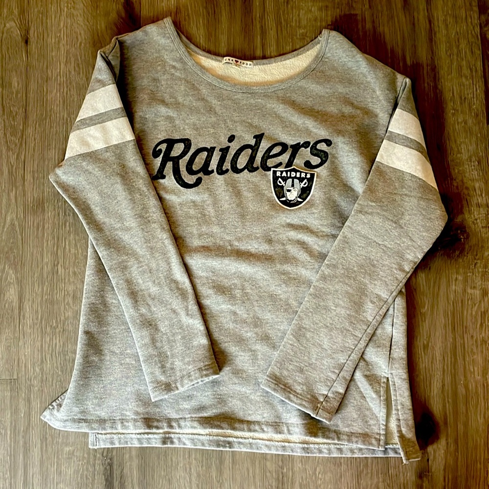 Junk Food Size Large Raiders Long Sleeve Sweatshirt